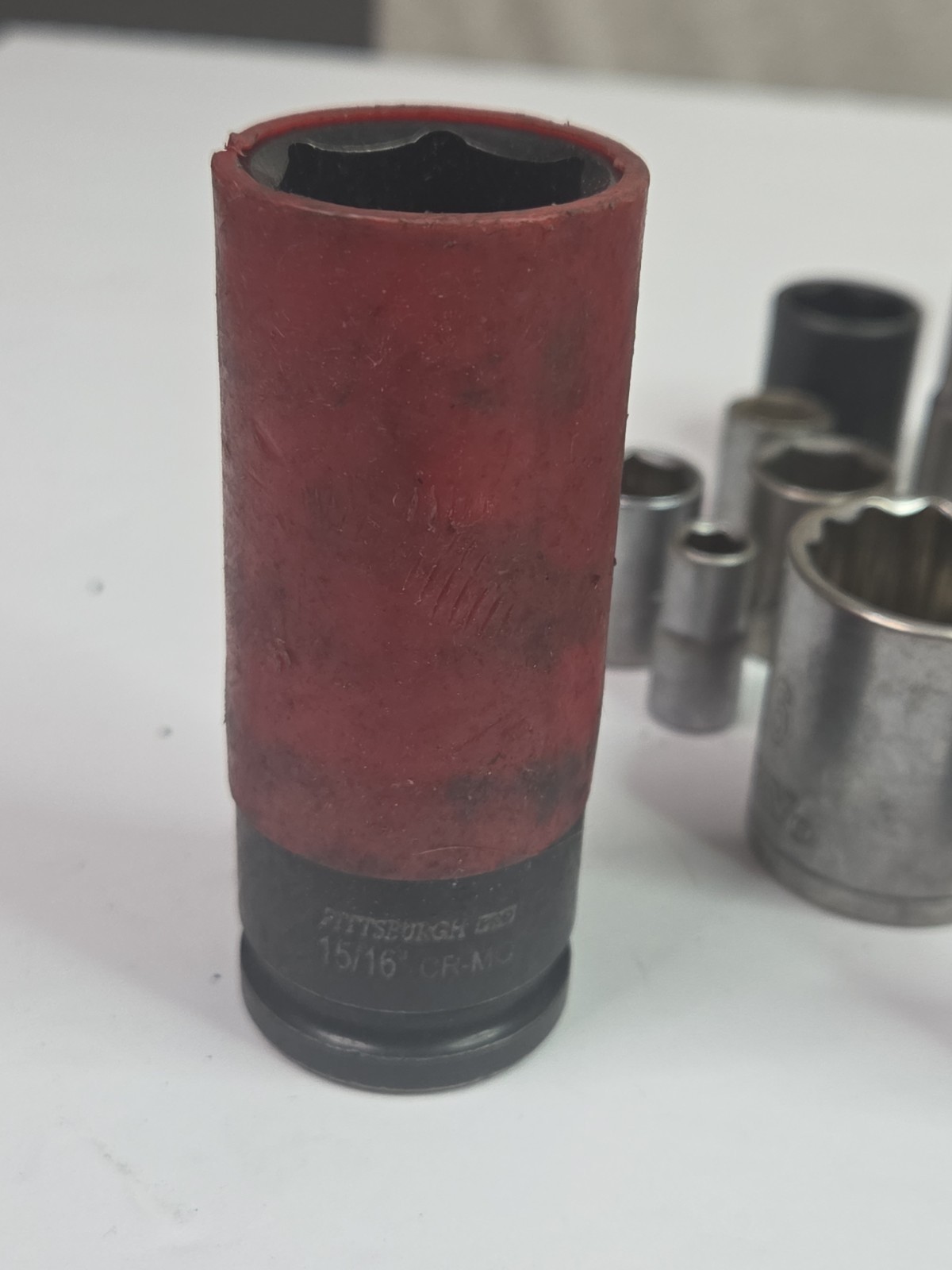 Miscellaneous sockets and rachets Lot Weighing 10.625 LBS W/ FREE SHIPPING
