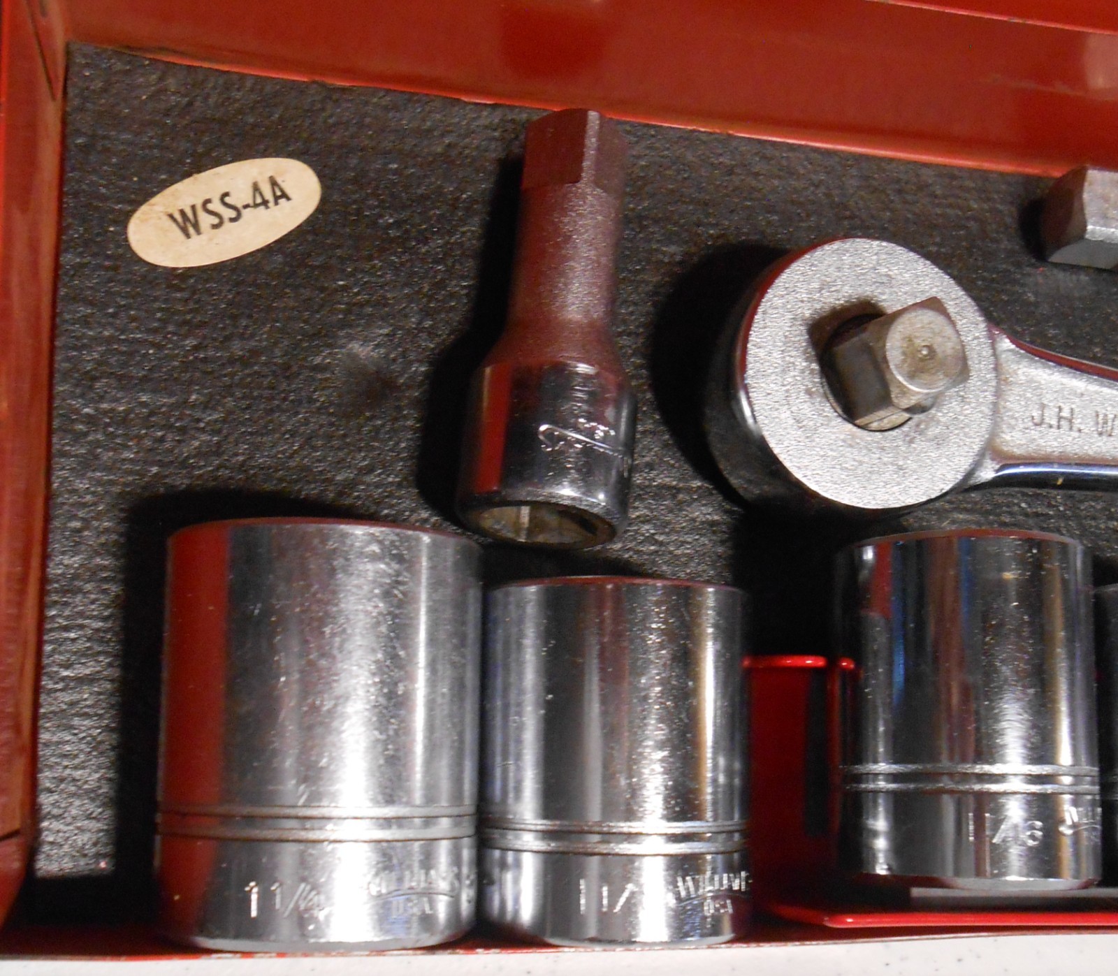 WILLIAMS 1/2-Drive SAE SOCKET SET W/ METAL CASE, 1/2 to 1-1/4, USA MADE