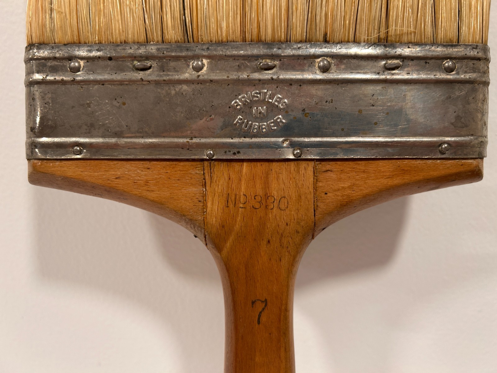 Vintage Henry Bosch & Co. 7″ Wall Brush No. 330 – Bristles in Rubber, Chicago NY