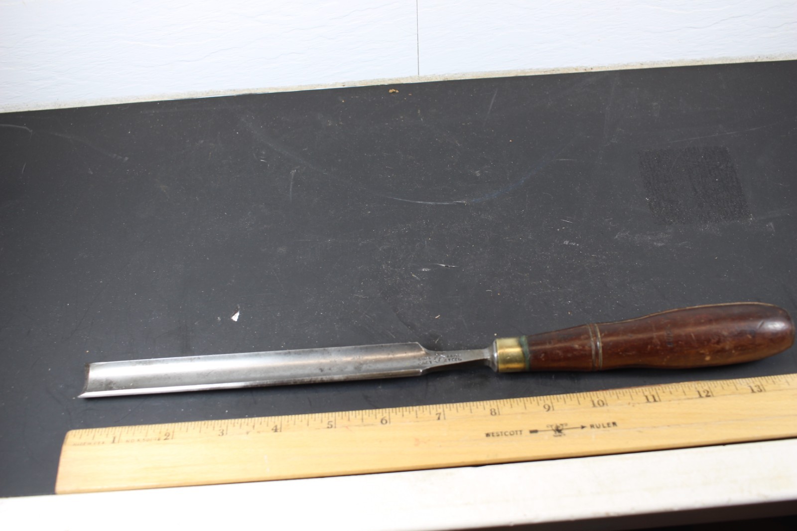 Vintage Buck Bros. 7/8″ Wood Gouge