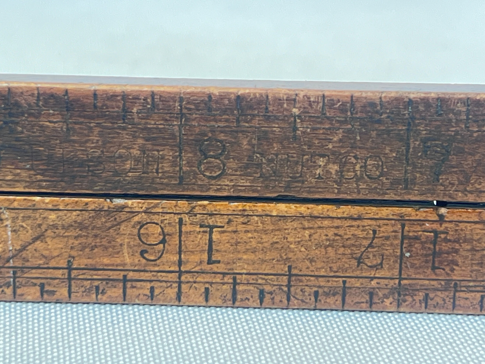 Vtg Upson Nut Co. No. 61 Boxwood Carpenters Pocket Folding Ruler Measuring Tool