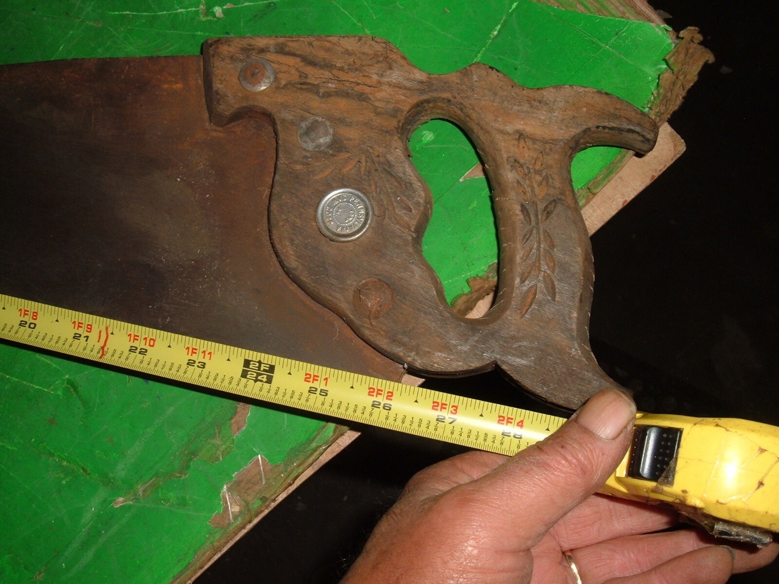 Vtg Pennsylvania Saw Corp. 26 inch hand saw / wheat pattern handle 8 tpi