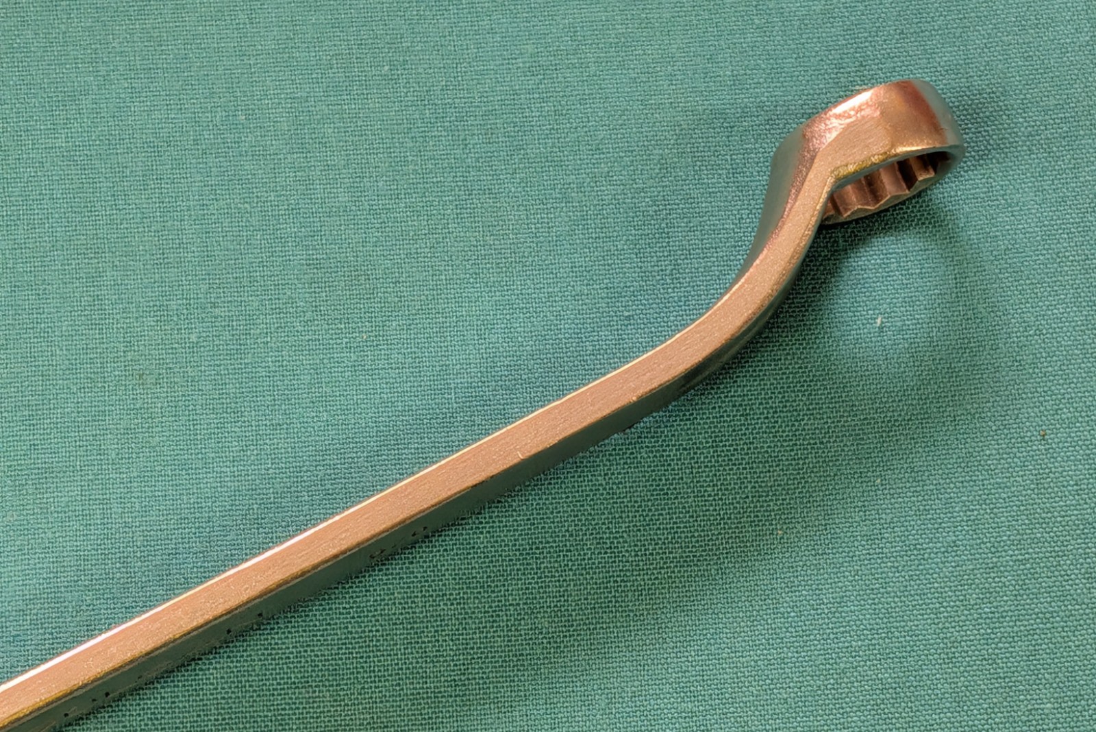 VULCAN USA 12-pt. No. 8027A Offset Double Box End Wrench 11/16″ x 5/8″ x 10-1/8″