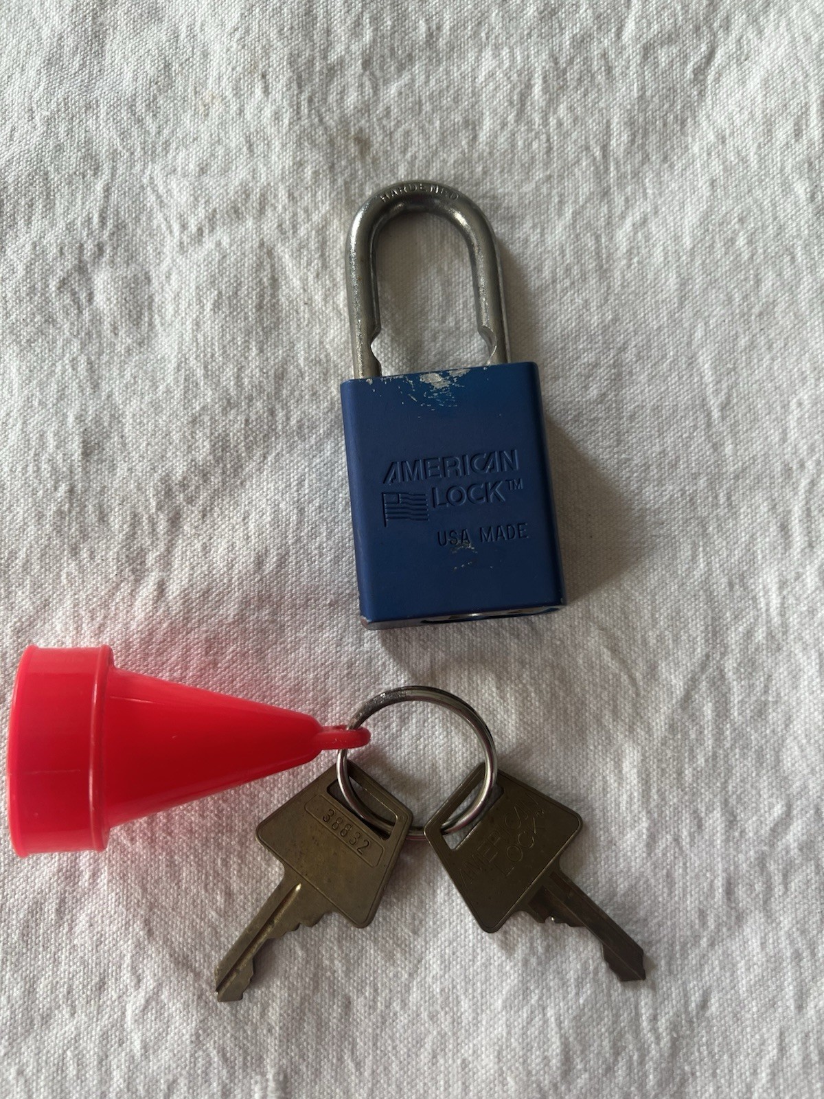 American Lock 1105 Padlock w/ 2 Keys – Blue Aluminum Body, USA Made