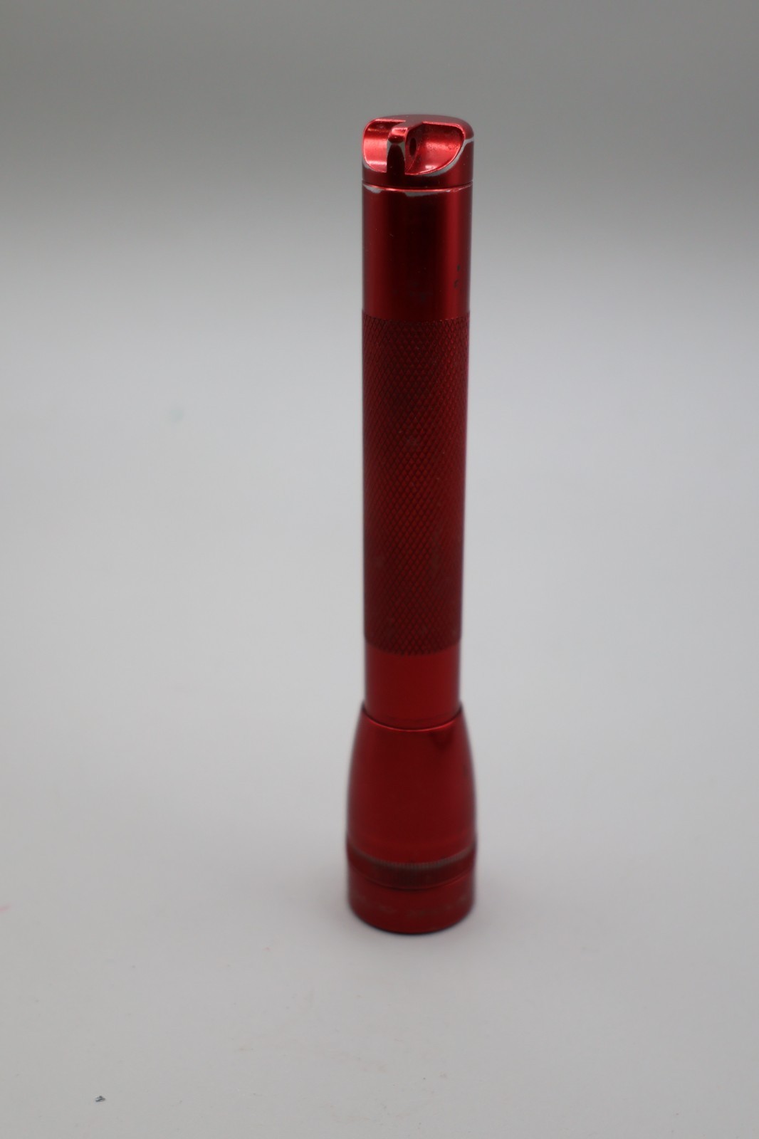 Mini Maglite Flashlight AA Red 6″ Mag Instruments California Vintage- Dut’s Deal