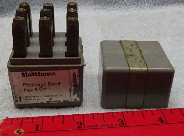 ** Vintage – MATTHEWS – STEEL STAMP SET – USA MADE – NUMBERS – w Plastic BOX **