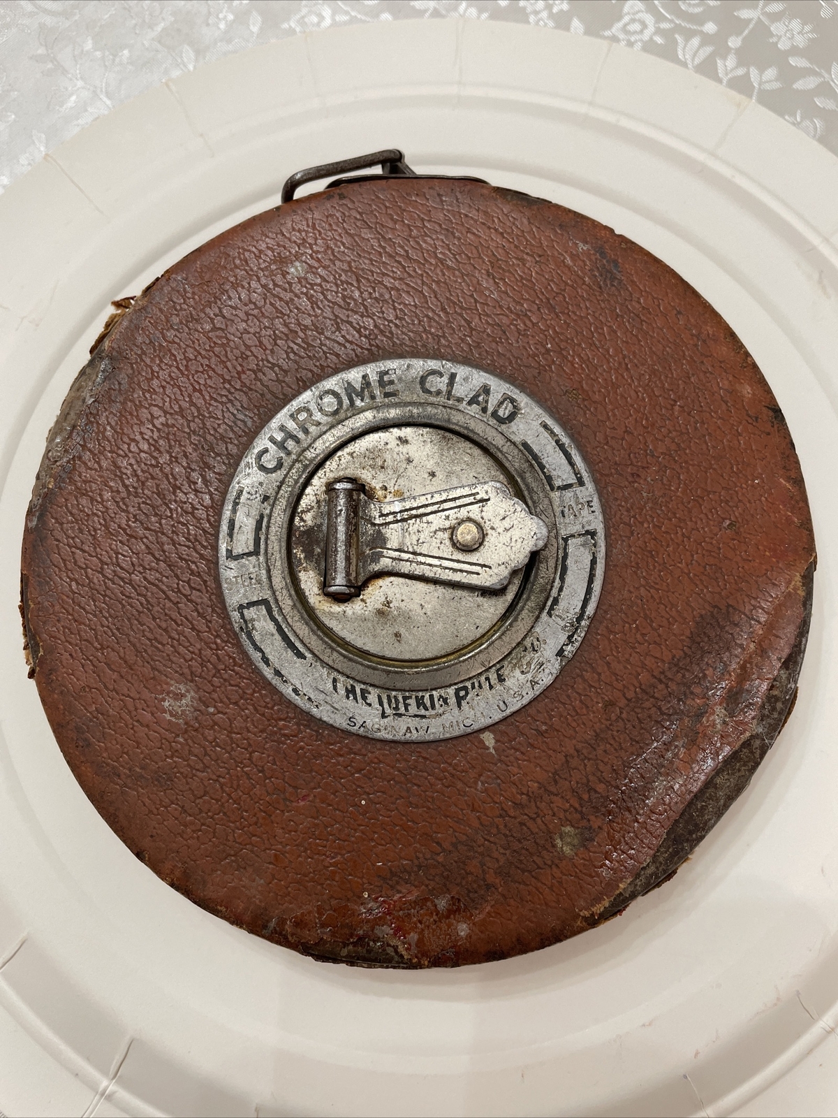 Vintage Tape Measure Metal Lufkin 100 ft feet Chrome Clad steel Leader Red Case