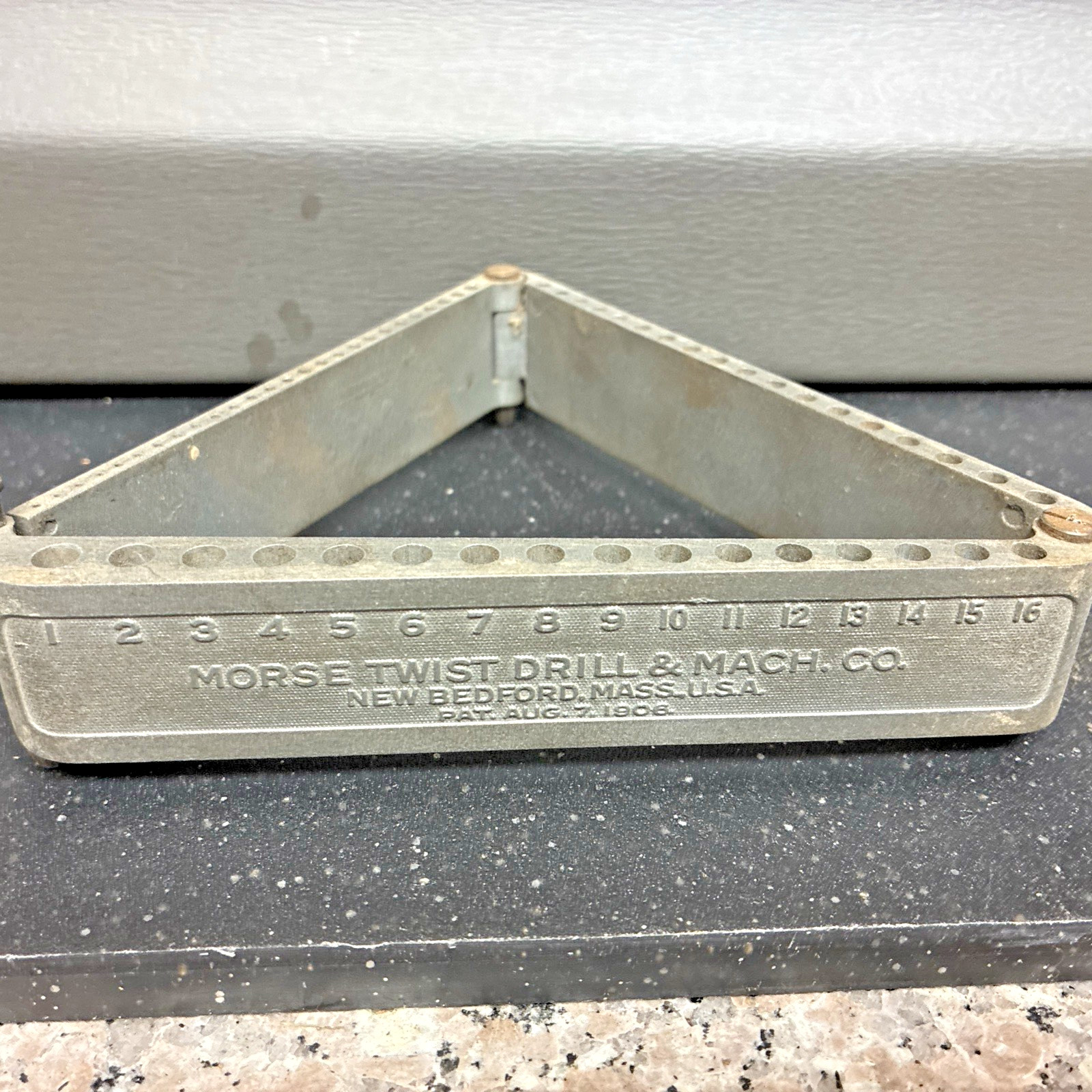 Vtg. MORSE TWIST DRILL MACHINE CO. Nickel-Plated Drill Bit Stand 1/16″ To 1/2″