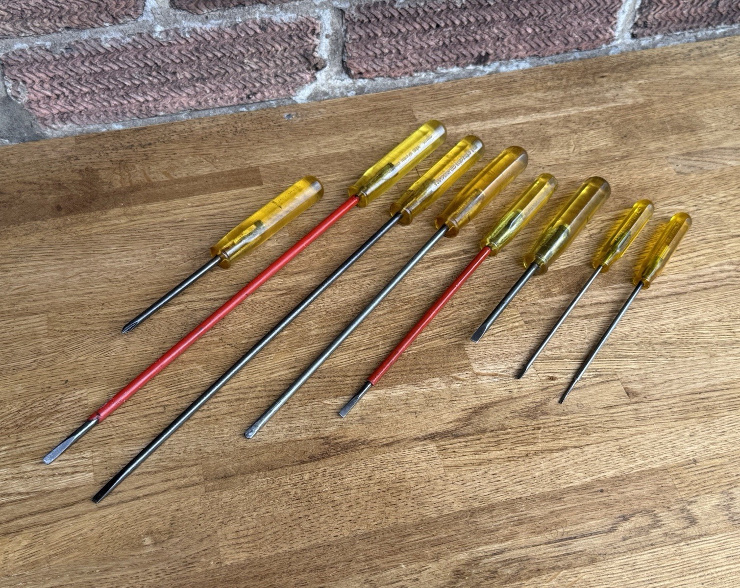 8 Vintage Footprint Yellow Octagonal Handled Screwdrivers Flat & Cross Head Tool