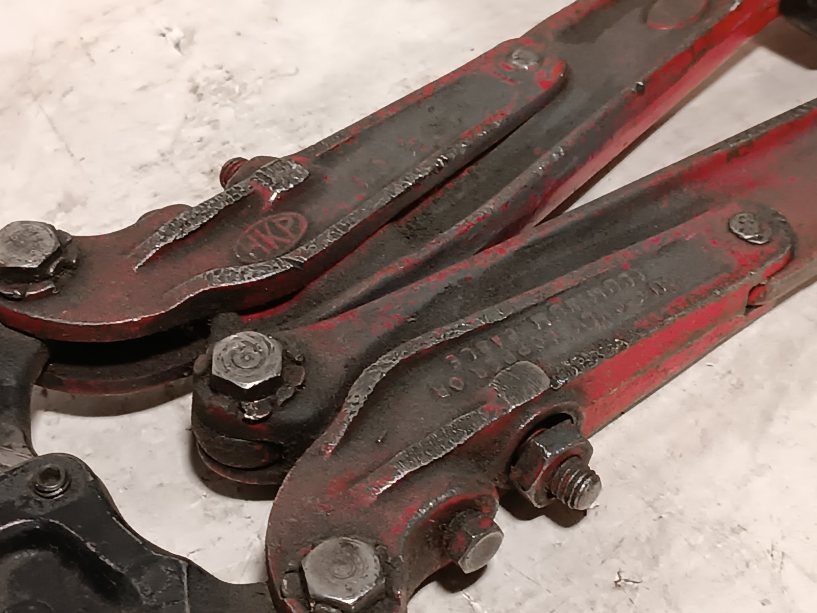 H.K. Porter Inc. (HKP) No. 2 Al/Cu Cable Cutter/ Clipper, vintage/antique, red