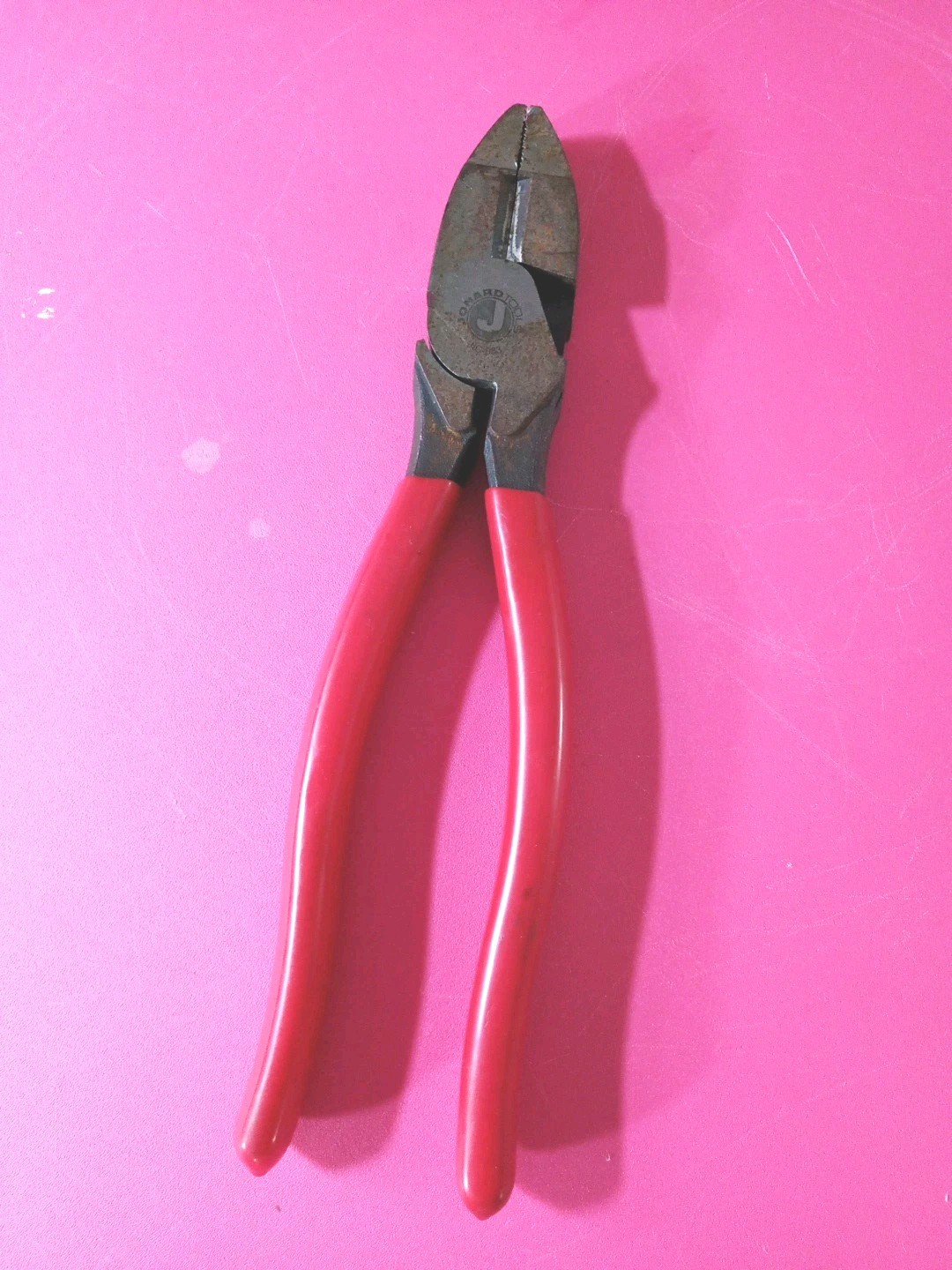 Jonard tools Professional 9” linesman pliers 8305 USA made red handles Hand Tool