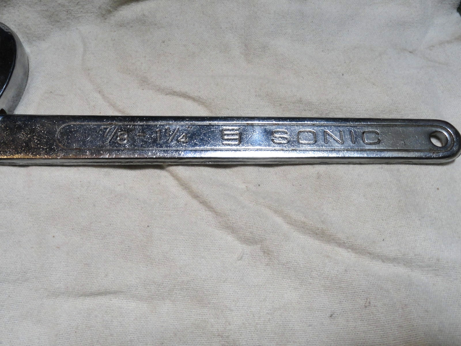 COLLECTABLE VINTAGE NEW OLD STOCK SONIC MULTI WRENCH 23-32MM & 7/8″- 1 1/4″