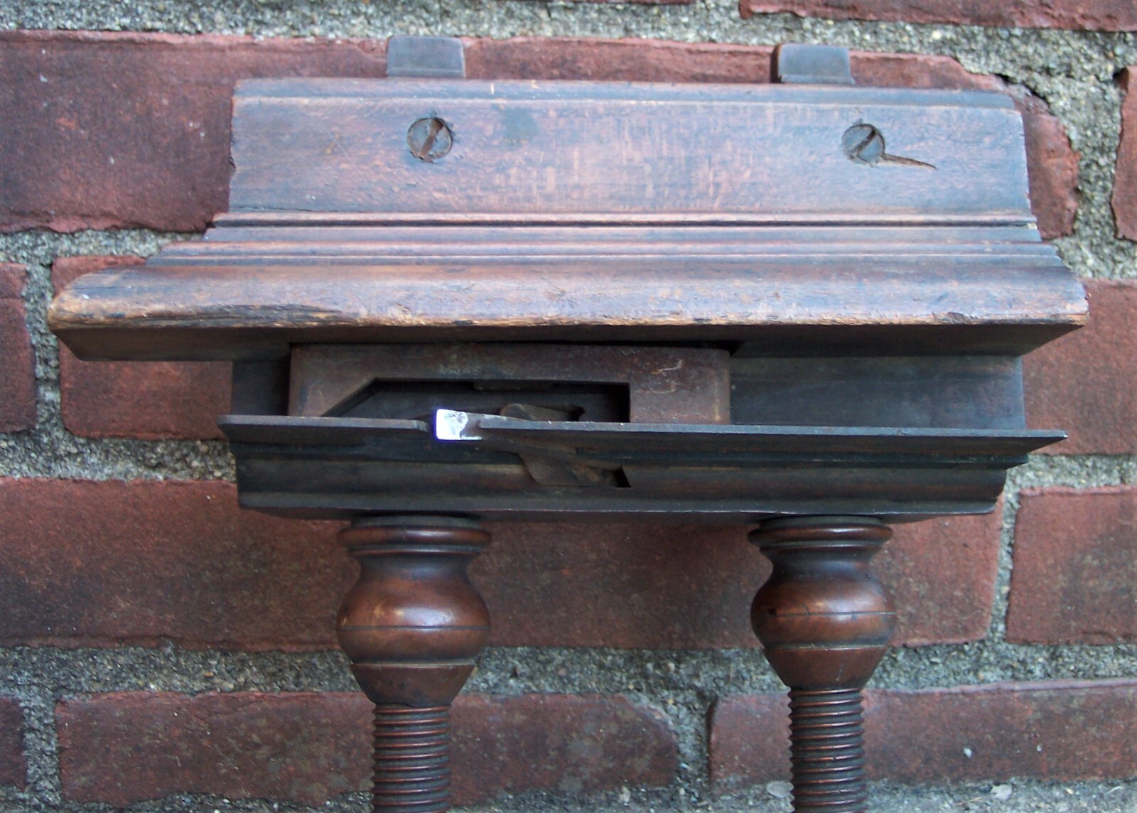 Antique I Donaldson Cinci. 19thc Wood plow Plane nice Condition.