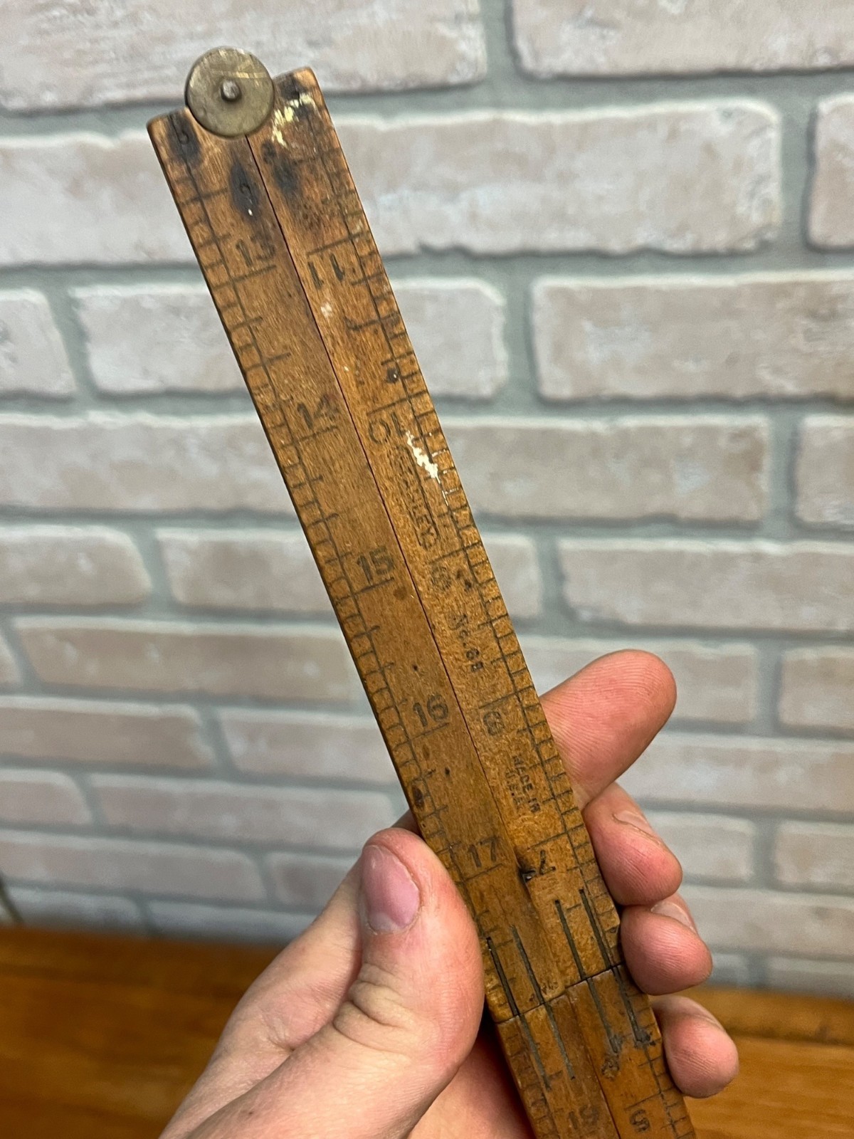 Vintage STANLEY Rule & Level Co. Boxwood & Brass Folding Ruler No. 68. (24″)