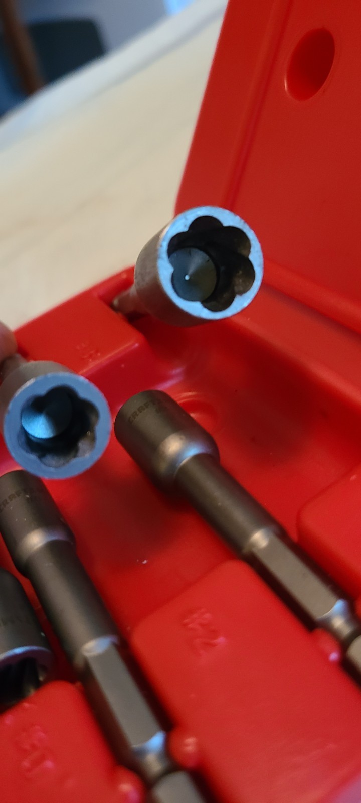 Craftsman Tools 5 Piece Stripped Bolt Head Extractor Set In Case 1-5
