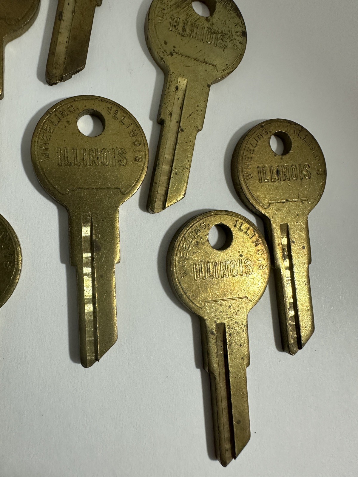 Illinois Lock Co. Key Blanks 12 Matching Uncut Keys No ID # Length 1 7/8″ Brass