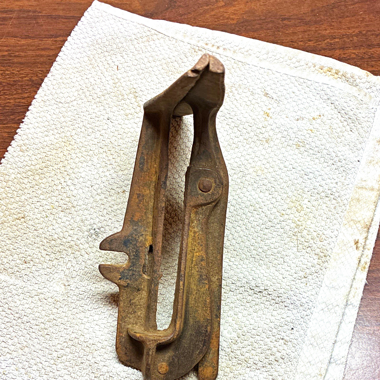 Vintage No. 3 Saw Sharpening Bench Vise Hand Saw Filing Clamp Cast Iron top