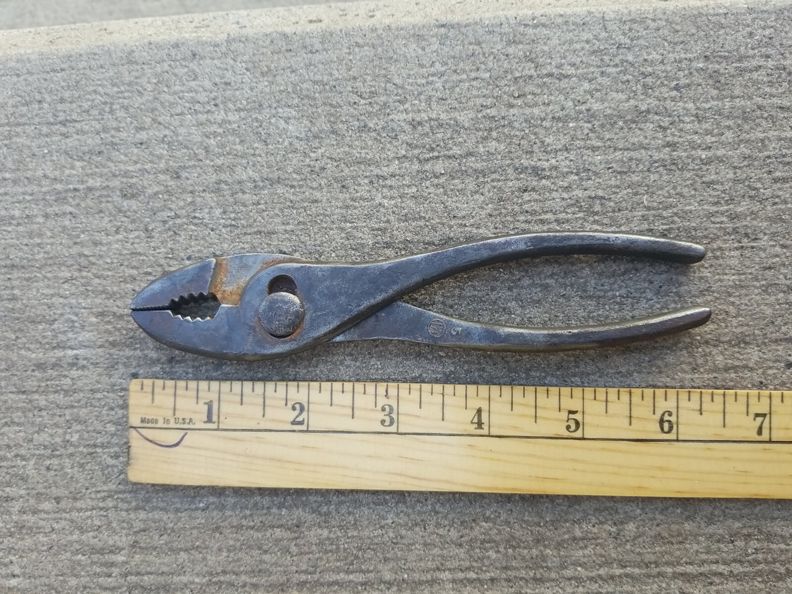 Vintage McKaig Hatch 6” Slip Joint Pliers Circle MH Logo. UNRESTORED