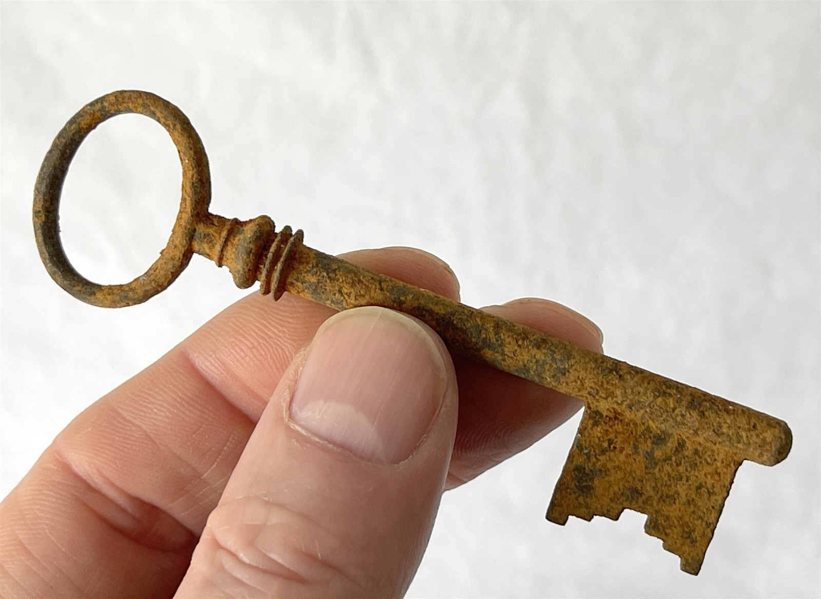 Large ~9cm Antique French Skeleton / Collectable / Escape Room Key #g2-609