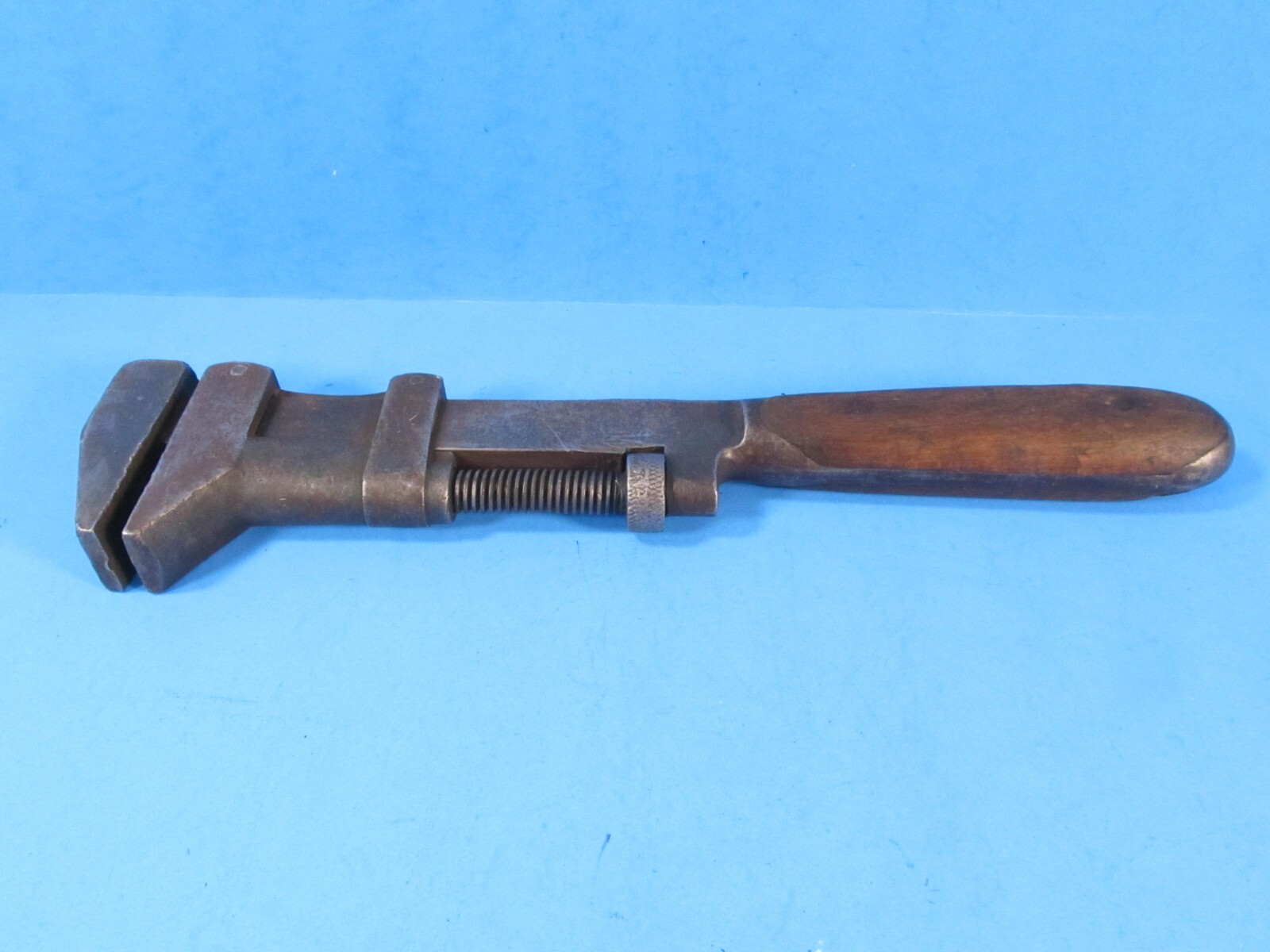 15-1/2″ H D Smith Perfect Handle adjustable Monkey wrench marked w/ 3 patents