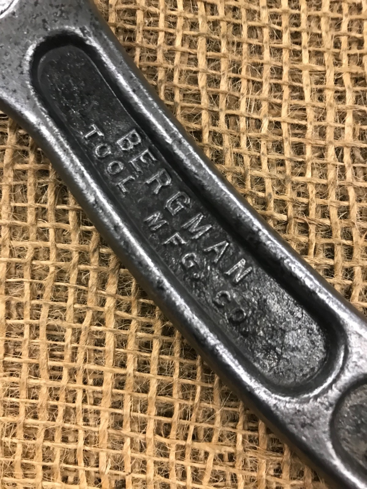 Vtg Bergman Tool Buffalo NY. QUEEN CITY 10″ Curved Handle Adjustable Wrench