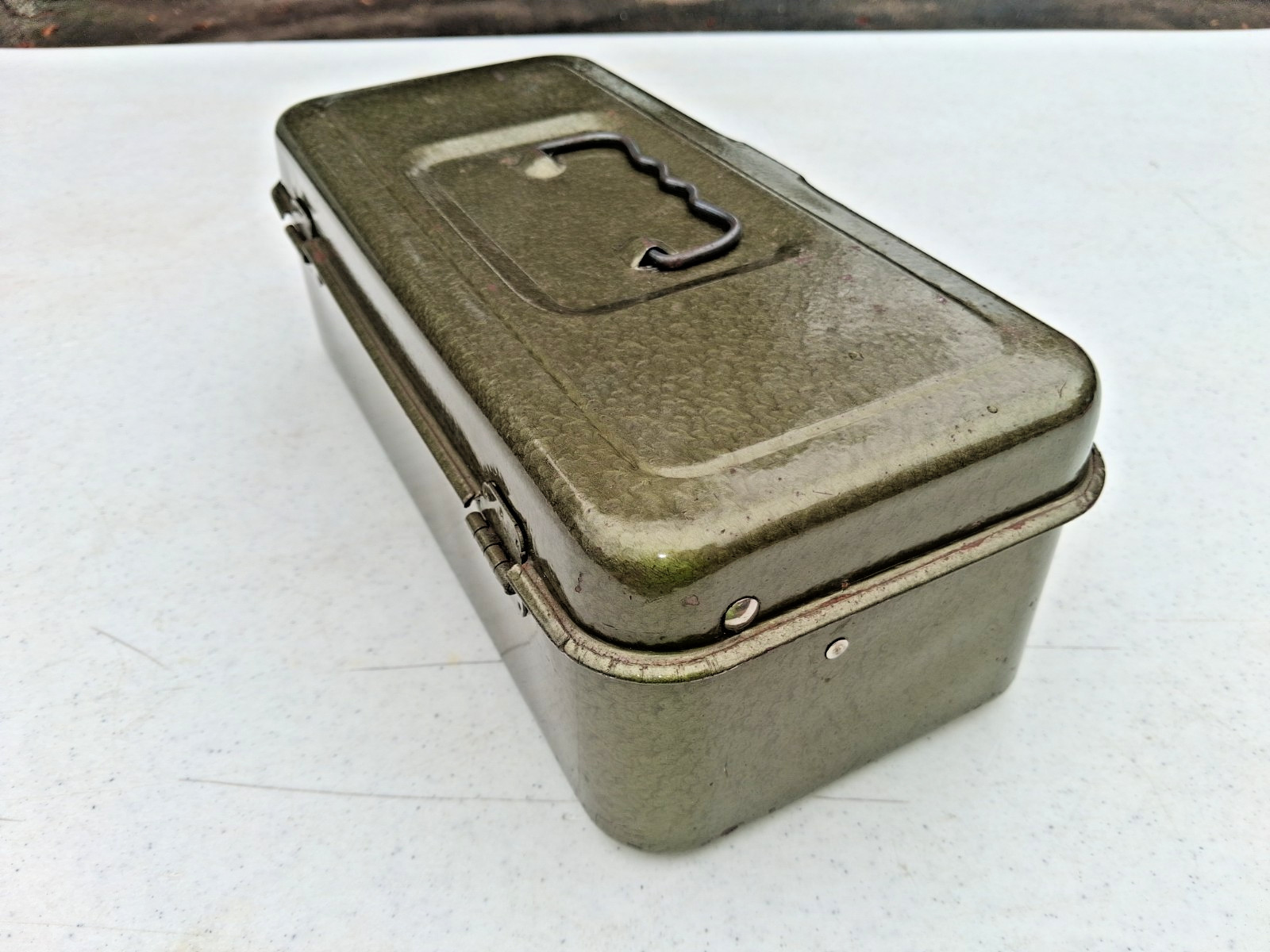 Vintage 70’s Utica Tool Co. 5″ x 11″, Tool/Utility/Tackle Box – Hammertone Paint