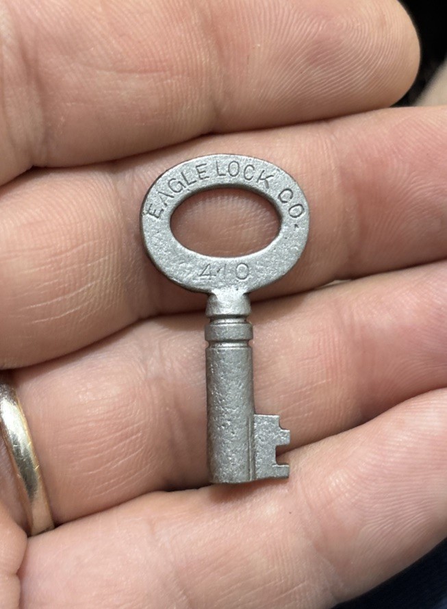 Vintage Eagle Lock Steamer Trunk Key # 410