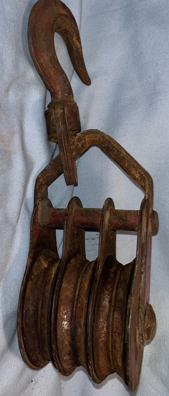 Vintage triple-sheave block and tackle pulley Swivel Hook Metal Cast Iron n RUST