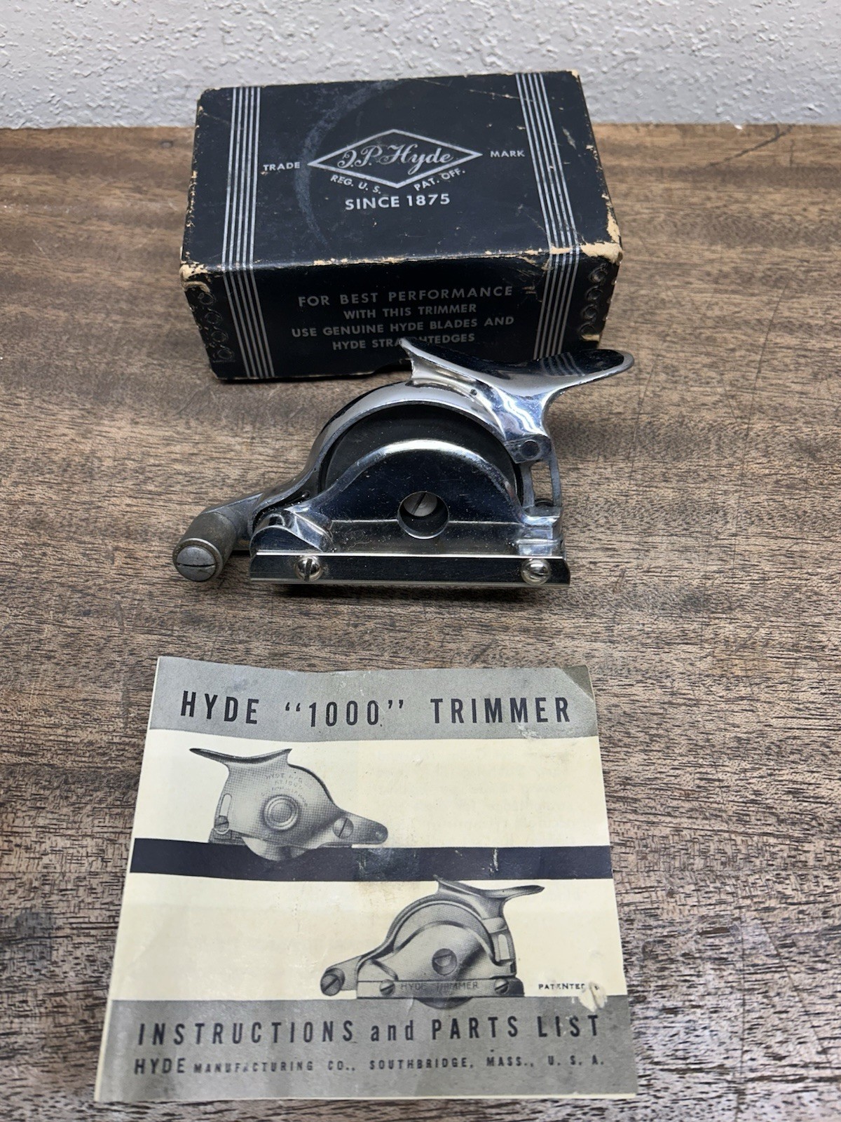 Vintage Hyde 1000 Wallpaper Trimmer in orignal No. 660 Box & Instructions