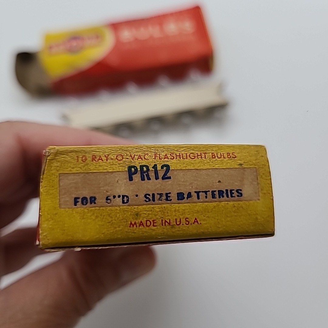 2 Boxes (10 lightbulbs each) Ray-O-Vac Flashlight Bulbs PR12 Vintage