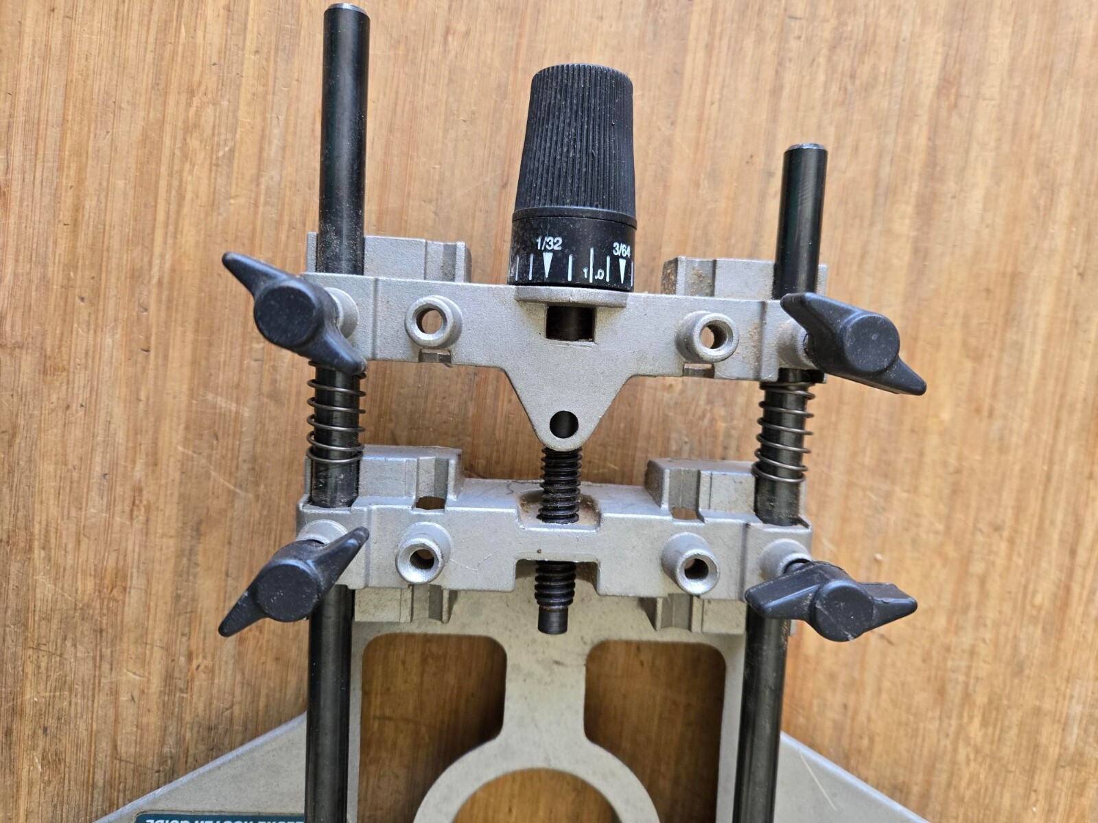 Used Bosch No.RA1054 Adjustable Router Guide