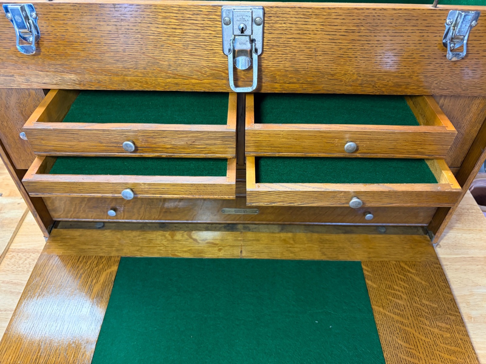 Refinished 1970’s Gerstner & Sons Style 62 Chest w/Matching B62 Base w/ Keys.