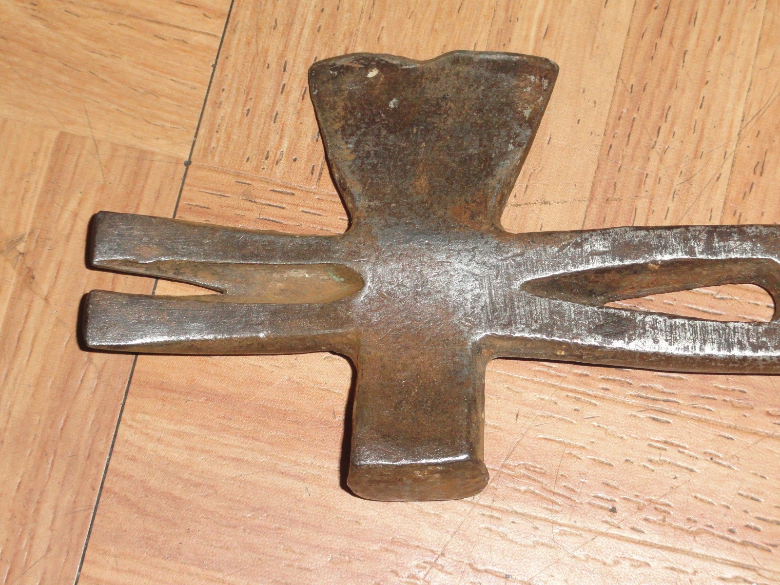 Bridgeport HDWE CORP. MFG Co. Tom-A-Hawk Wood Crate Opener Ax. (Pat. Applied For