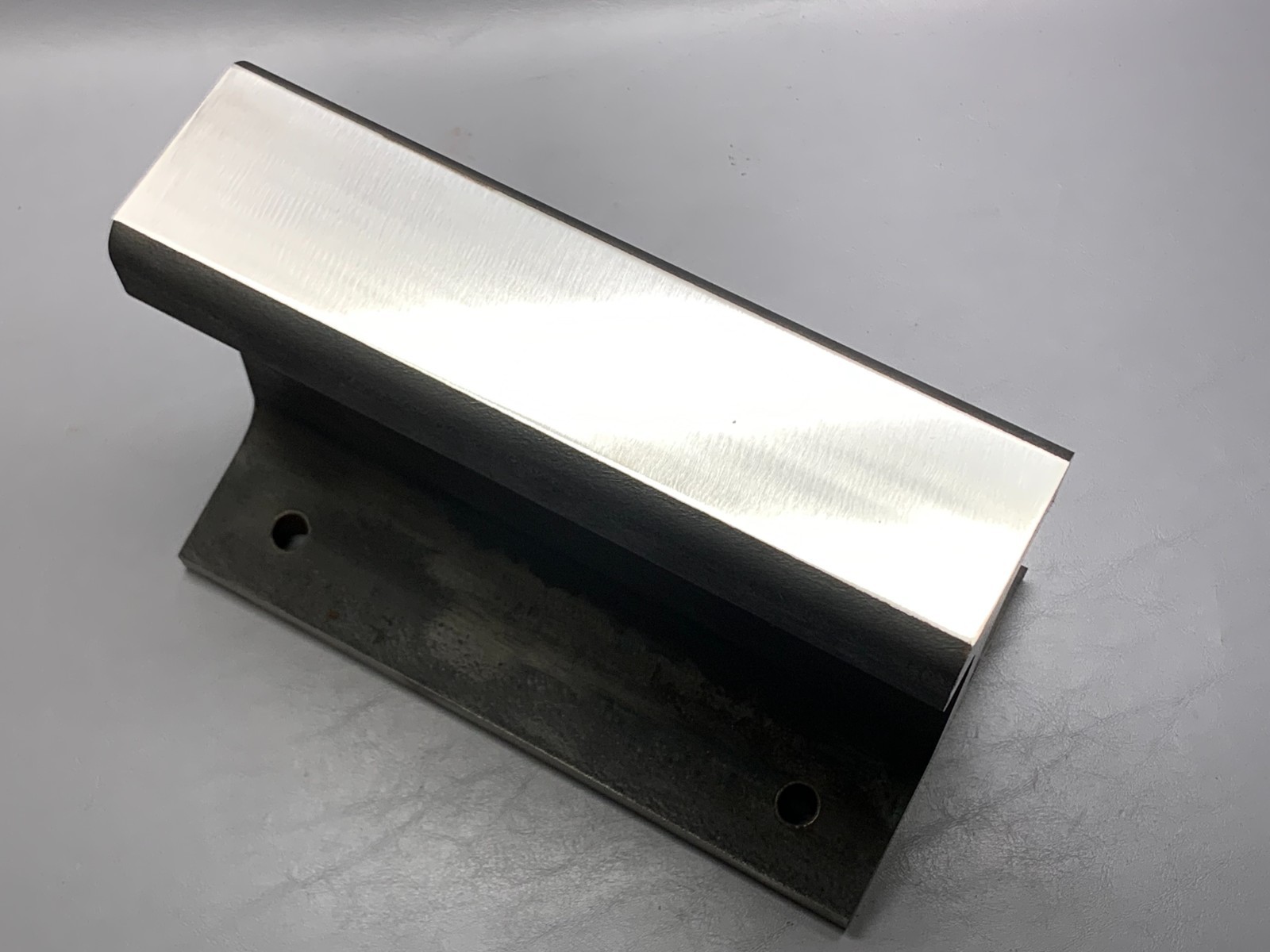 Flat Top 10″ Long Rail Road 136 Train Track Hardened Steel Anvil Blacksmith 37lb