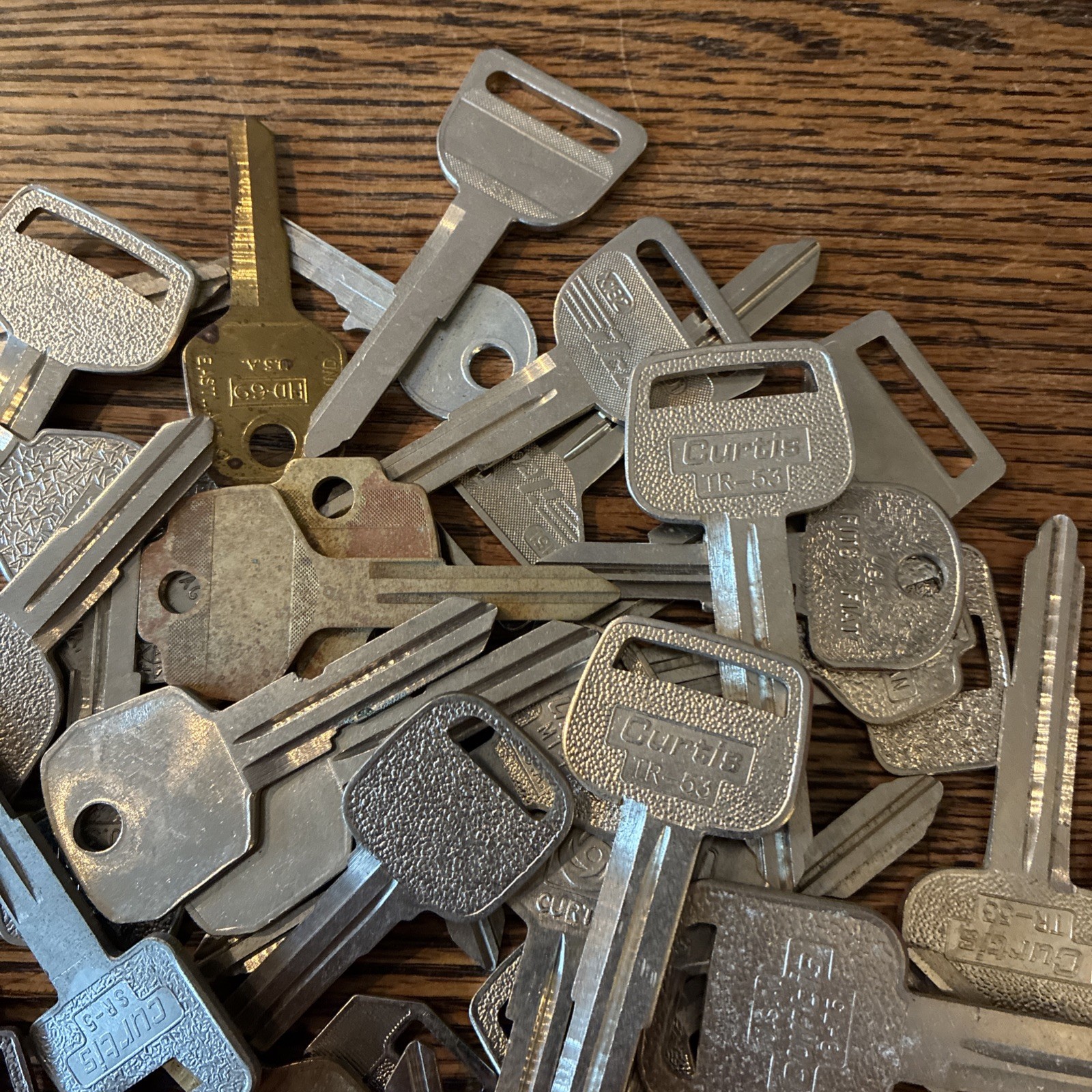 Assorted Lot of UNCUT AUTO CAR Key Blanks 2 Pounds Craft Honda Toyota GM & MORE!