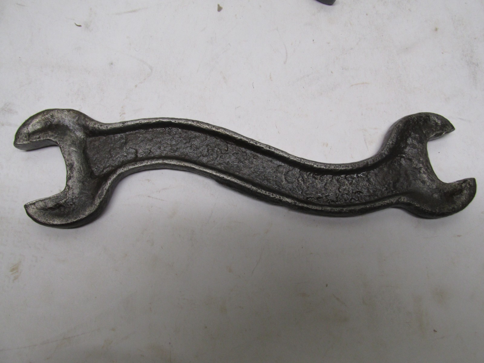 x-11 Lot-3 Antique IHC International Harvester 1059B-H523-P28 Implement Wrenches