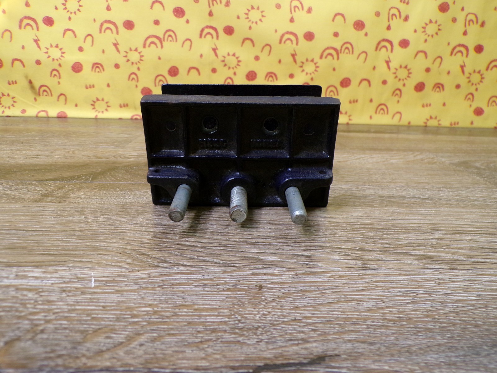GLOBEMASTER Woodworkers Vise 61330 Blue Rectangle 4″ Korea