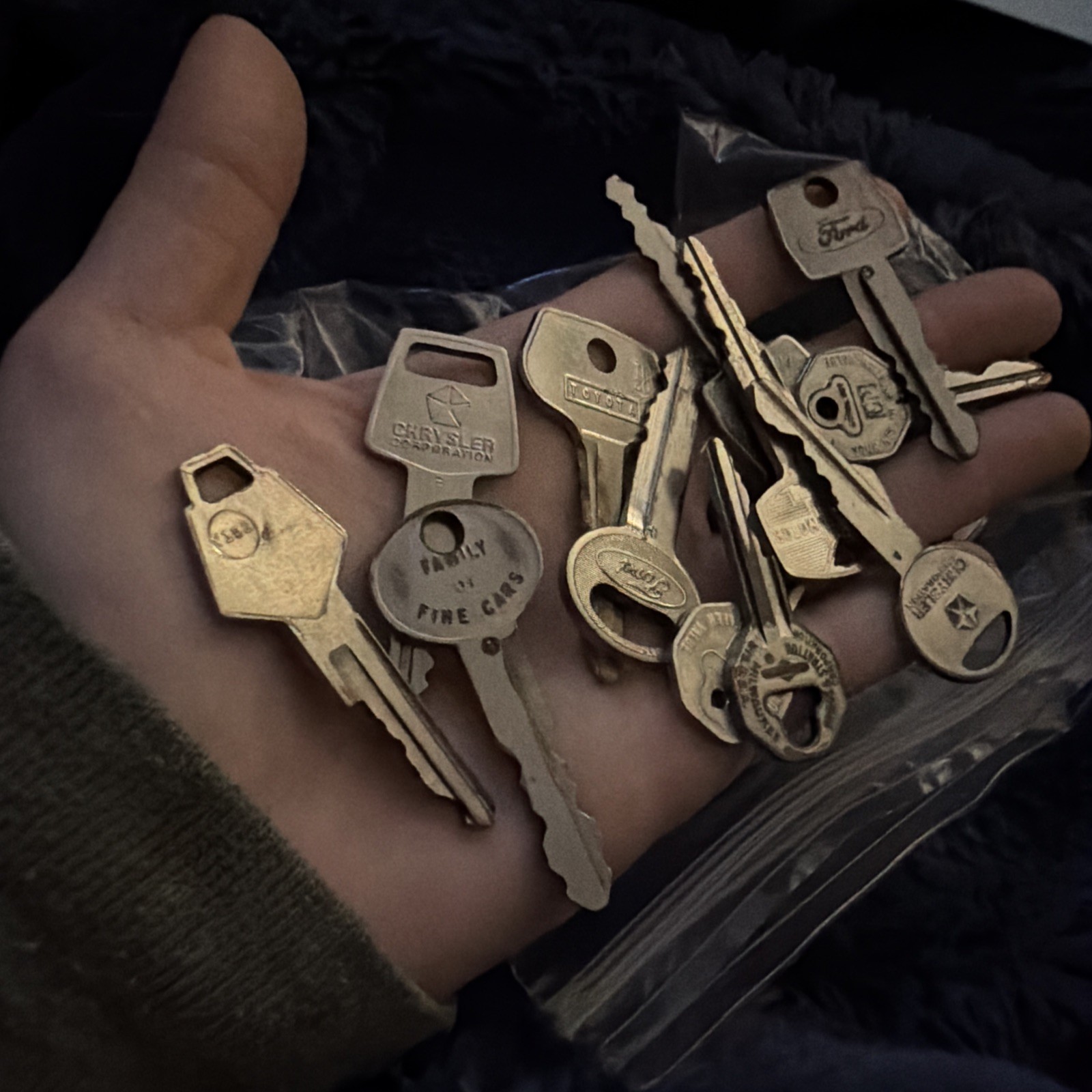 Vintage Lot of 19 GM, Ford, Chrysler Nissan Automotive Car Keys Ignition & Door