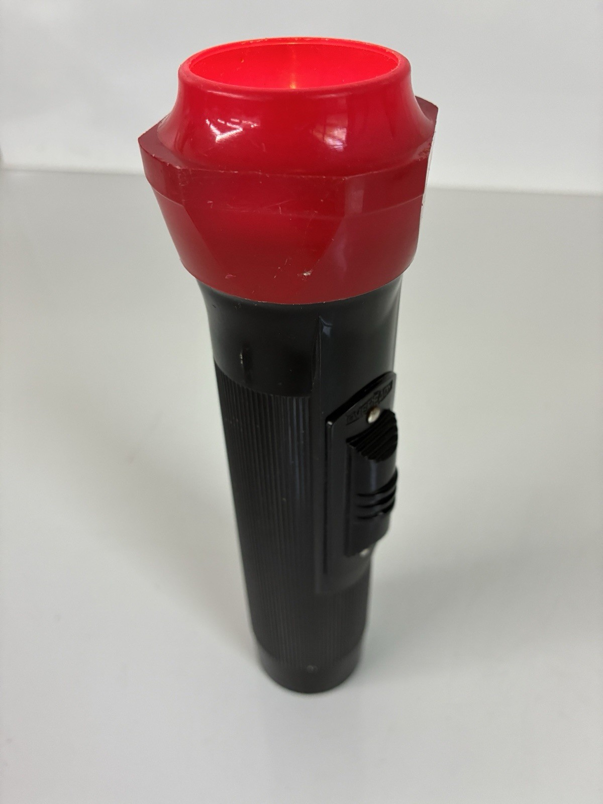Vintage EVEREADY Red Black Plastic Flashlight Made In USA 1960’s Tested Working