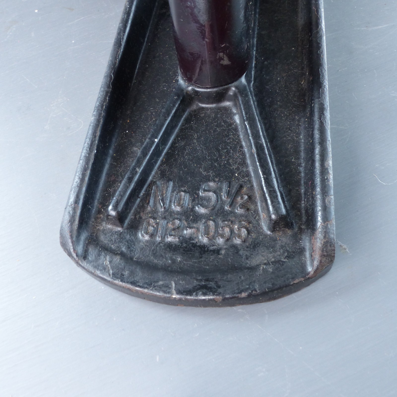 Vintage Stanley Bailey Hand Plane No. 5 1/2 G12-055