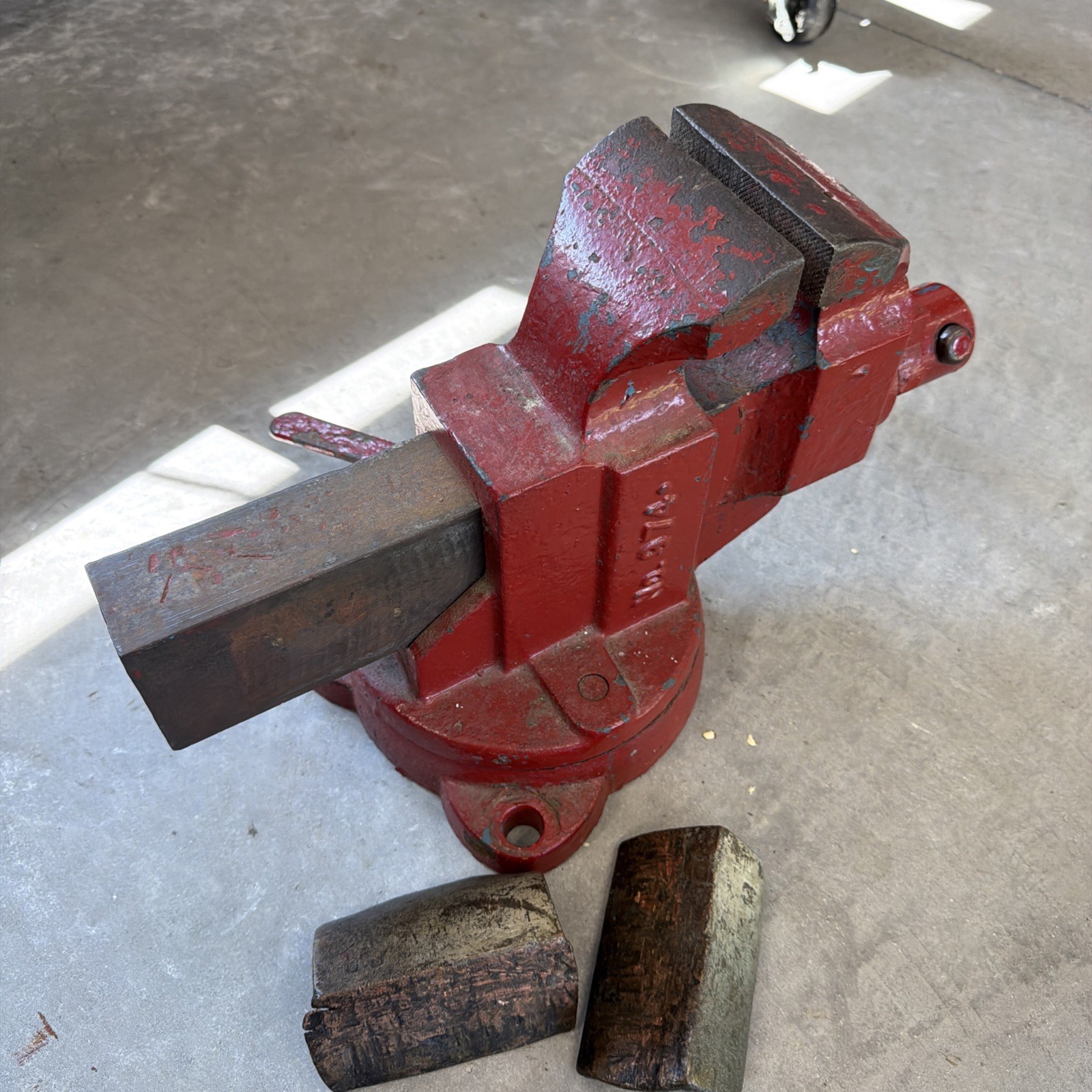 The Chas Parker Co 4” No. 974 USA PAT 1930 Swivel Base Bench Vise !LOOK!