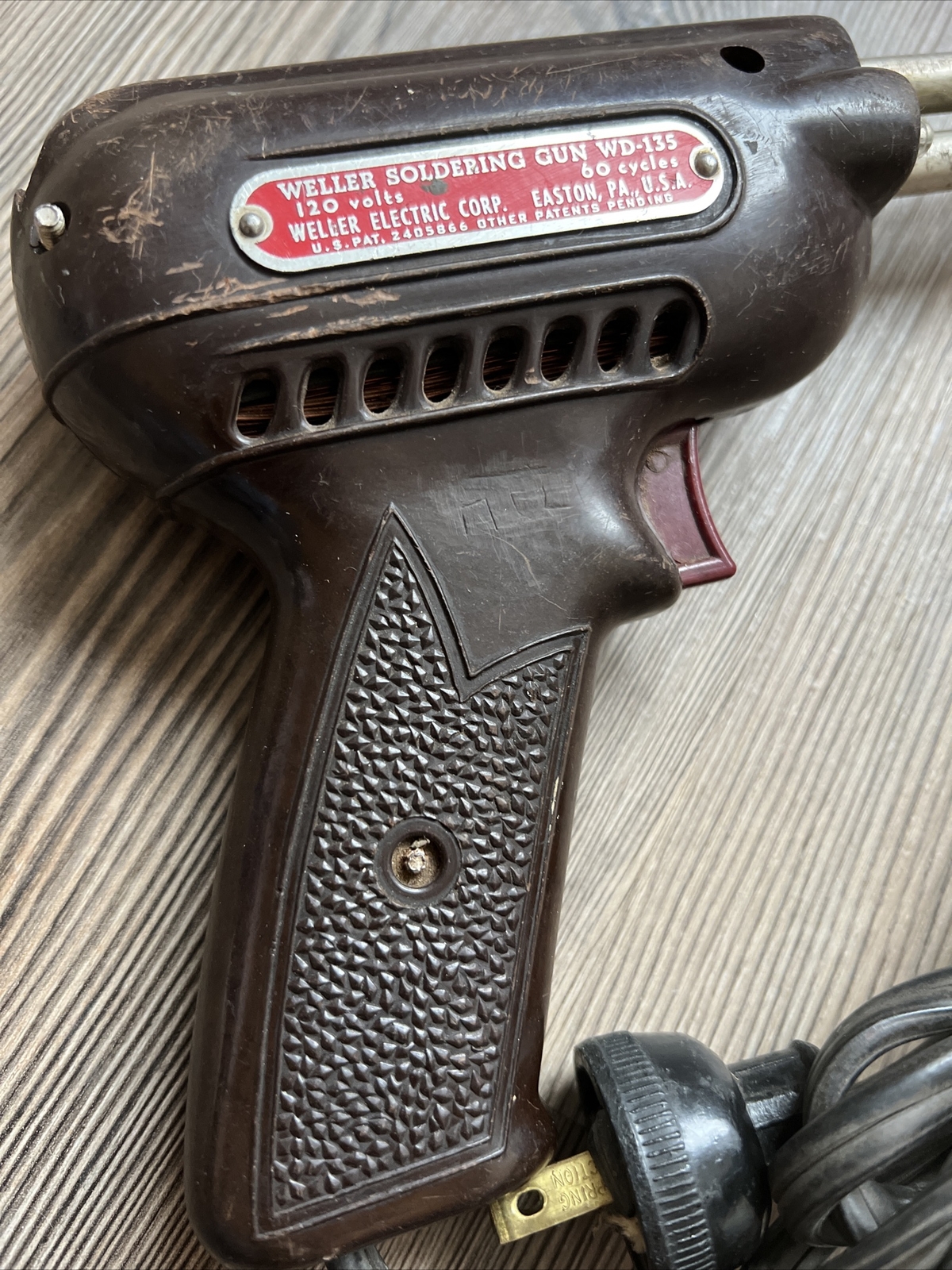 Vintage WELLER Model WD-135-Soldering Gun Iron – Heats up Fast – Works Great