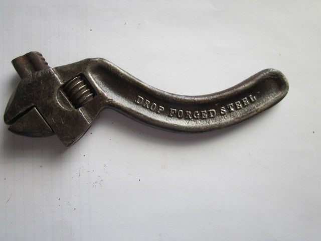 Vintage Robinson 6″ Curved Adjustable Wrench – Drop Forged Steel