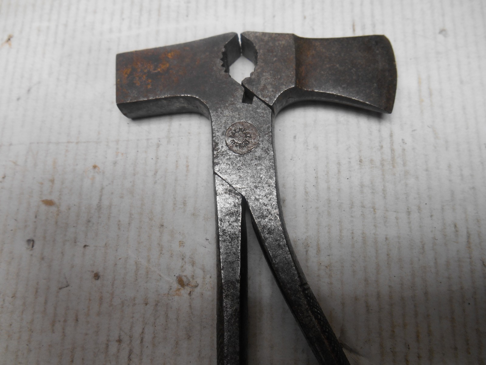 VINTAGE STAHL GERMAN MULTI TOOL PLIERS HATCHET HAMMER PRYBAR PULLER SCREWDRIVER