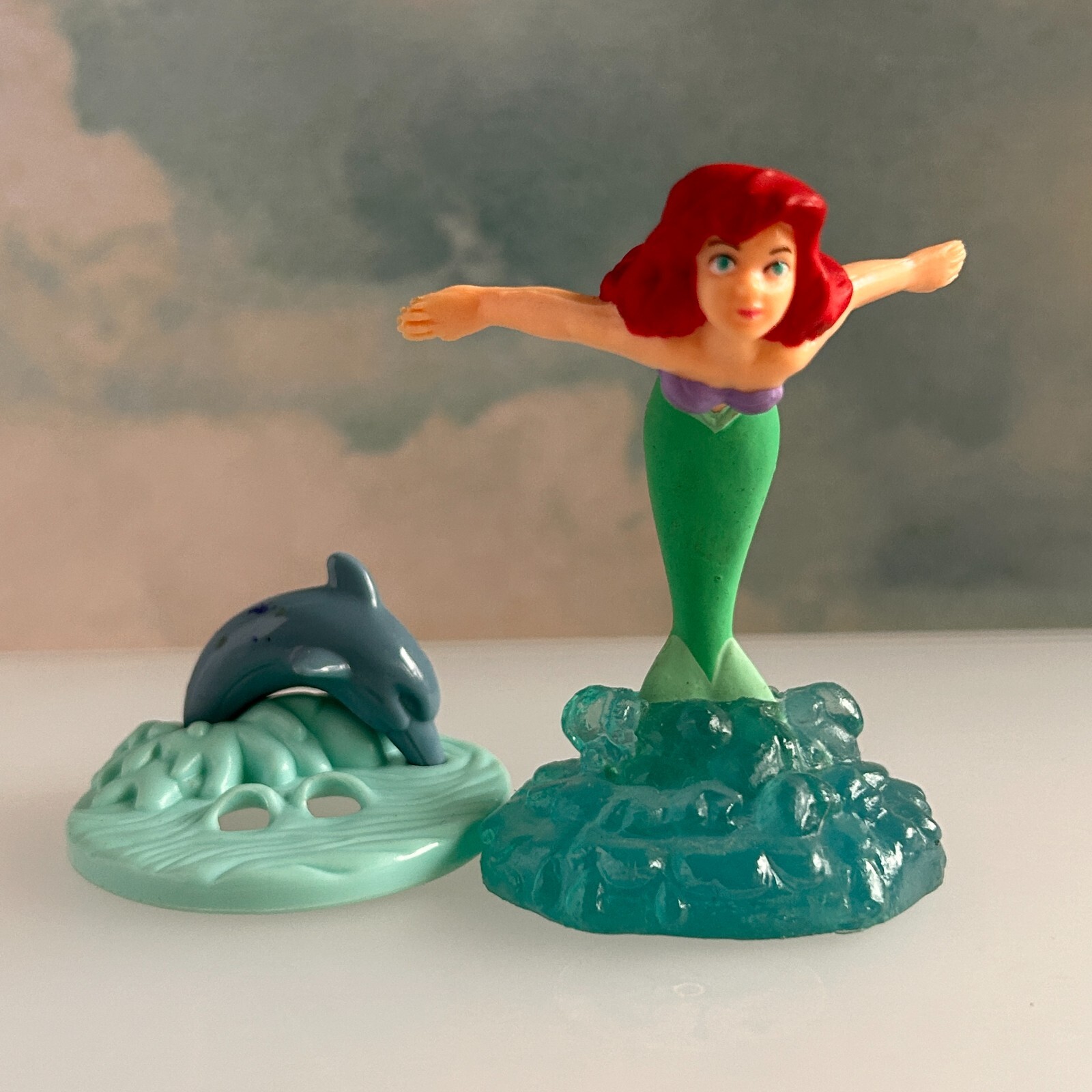 Airel Figures – PVC Diving Ariel & McDonald’s Happy Meal Dolphin from Ariel