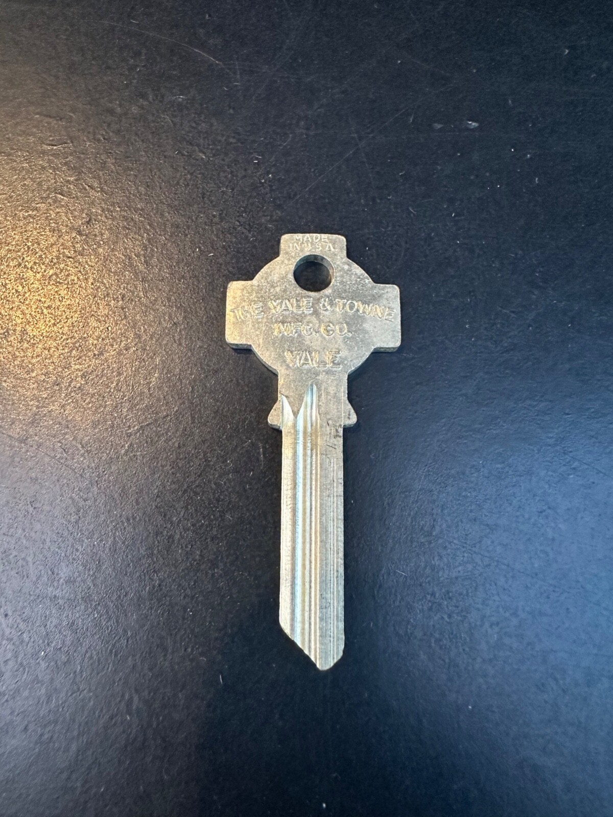RARE ORIGINAL YALE & TOWNE Y2 6 PIN NICKEL SILVER CROSS KEY BLANKS YALE 999A