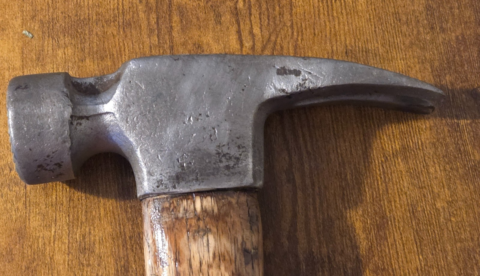 Vintage Hickory Framing Hammer Straight Claw 32 oz 17.5″ Newly Redone Handle