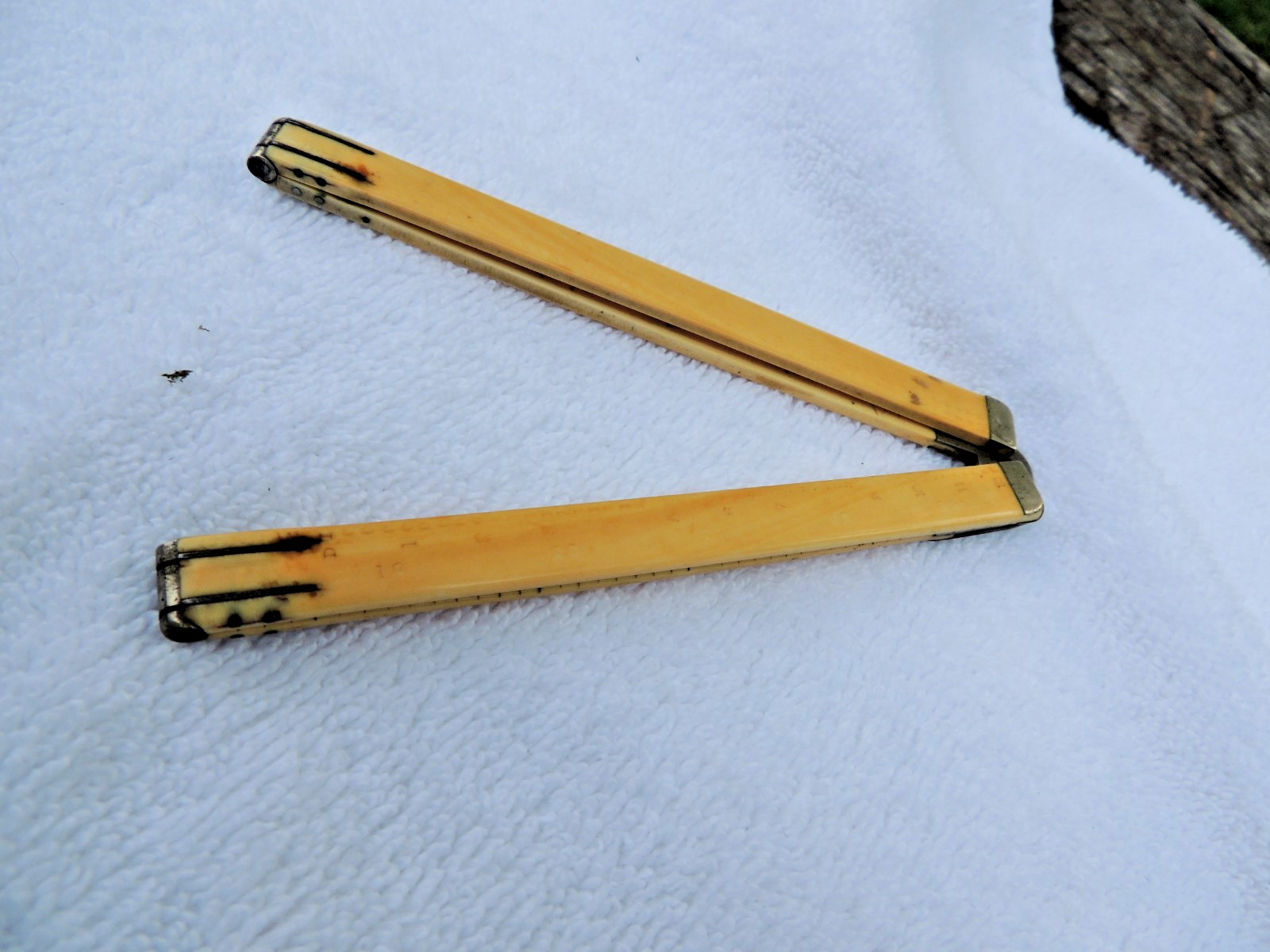 Antique 24 Inch Folding Ruler
