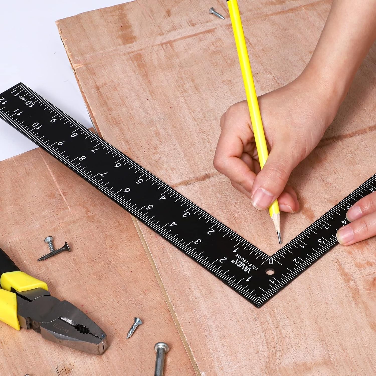 Durable Black Steel Framing Square, 8″x12″, Ideal for Carpentry and Crafts