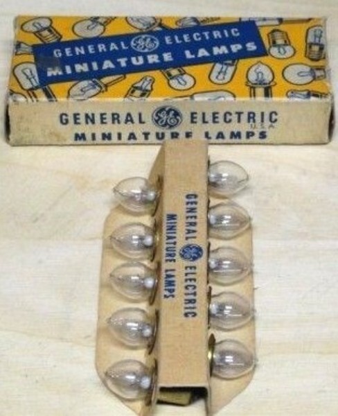 VINTAGE – PR-14 – GE Miniature Lamps 1.20w 2.38v .50a – NOS – (10 PACK)